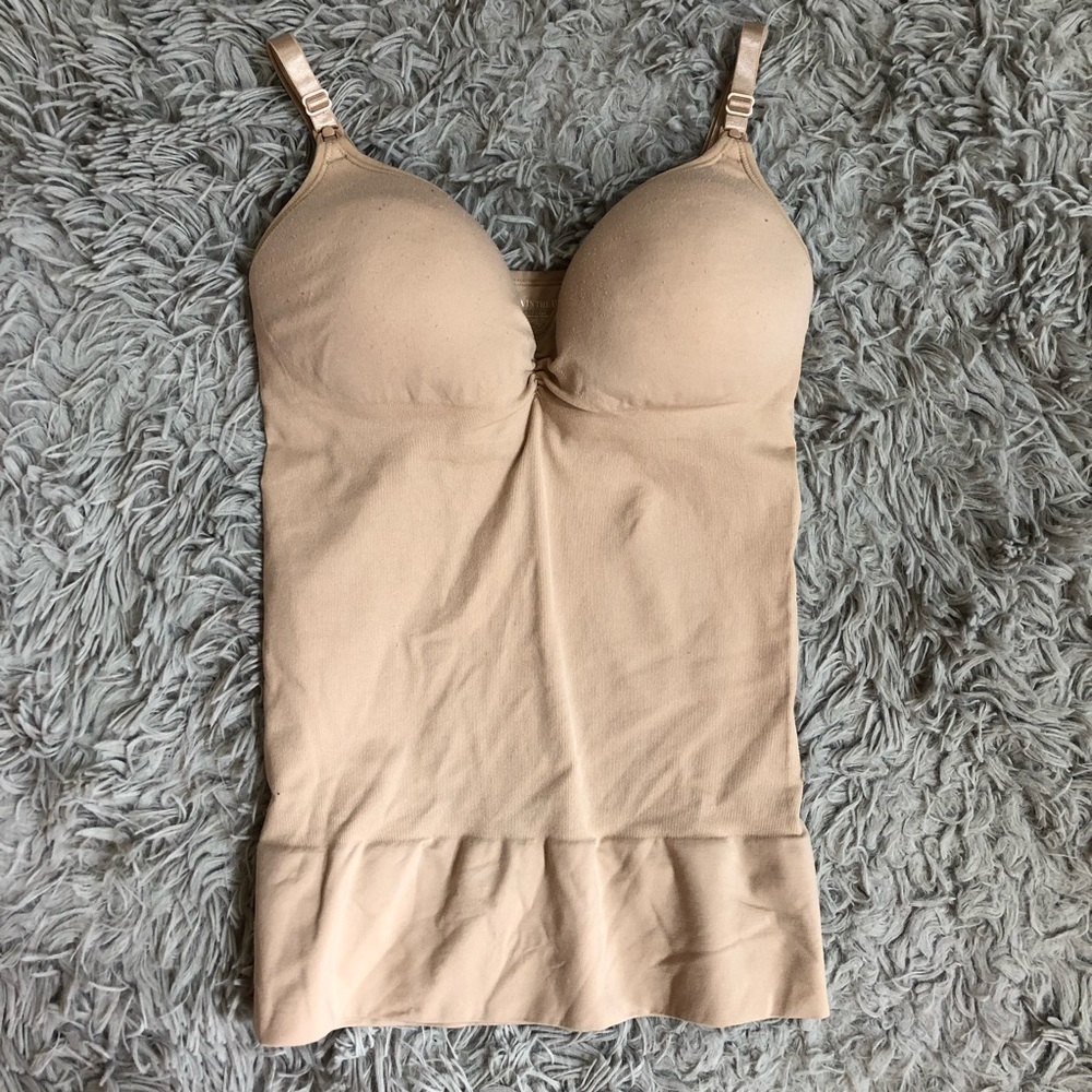 A Pea in the Pod nursing tank with compression